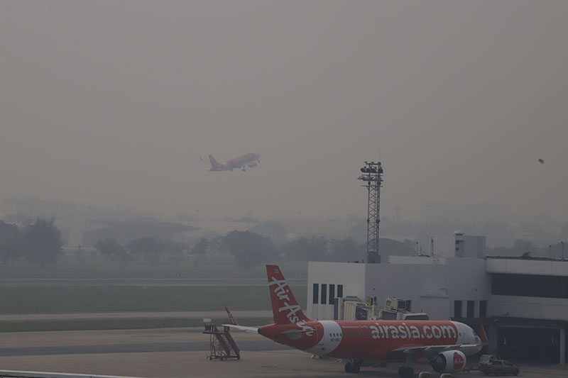 Smog seen Tuesday morning over Don Mueang Airport.