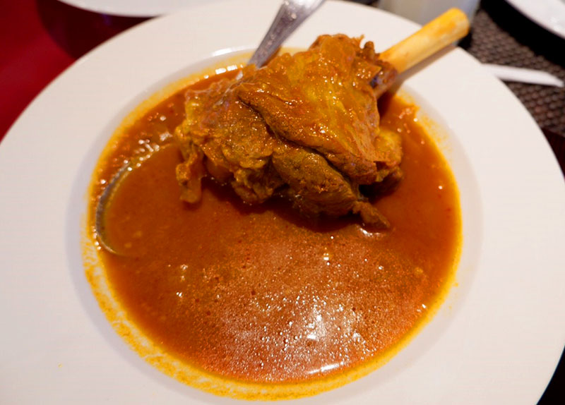 Lamb shank, or Khoreshte gousht (500 baht)