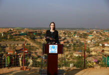 Jolie Urges Myanmar to End Violence Against Rohingya Muslims Hollywood actress Angelina Jolie addresses a press conference Tuesday at Kutupalong refugee camp in Cox's Bazar, Bangladesh. Photo: Associated Press