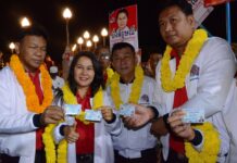 9 Thaksins, 2 Yinglucks Register to Run in Election
