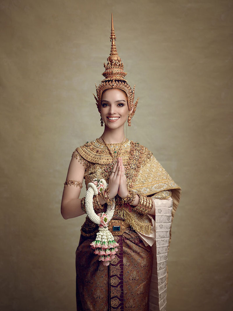 Miss World 2018 Vanessa Ponce de Leon of Mexico in Thai costume.