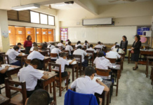 Temple Goers Asked to Lower Noise Level Vandalize School Photo: Mattayomwatsingschool / Facebook