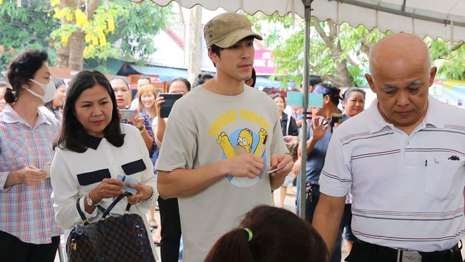 Nadech Kugimiya votes Sunday in Khon Kaen.