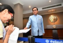 Prayuth Tells Media to Respect People’s Voices
