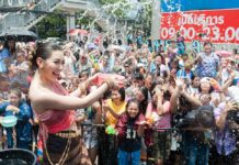 Gov’t Weighs Songkran Booze Ban