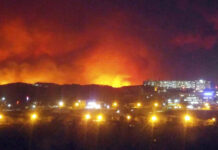 S.Korea Coastal Forest Fire Kills 2, Destroys 120 Homes A wildfire burns Thursday in Goseong, South Korea. Photo: Lee Jong-geun / Yonhap via AP