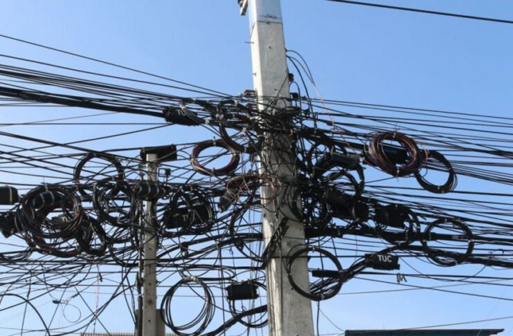City Hall Wants All Telecom Cables Underground in 2 Years