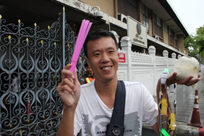 Ekachai Hongkangwan stages a one-man protest in front of Government House on May 1, 2018.