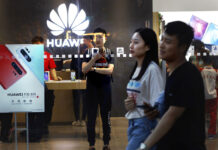 Huawei Asks Court to Deem US Security Law Unconstitutional In this Monday, May 20, 2019, photo, shoppers visit a Huawei store in Beijing. Chinese tech giant Huawei has filed a motion in U.S. court challenging the constitutionality of a law that limits its sales of telecom equipment. Photo: Ng Han Guan / AP