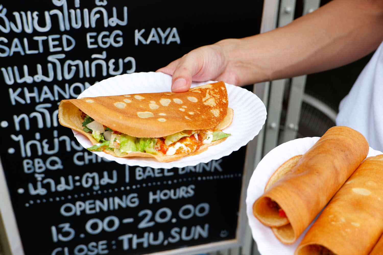 A Kanom Tokyo Taco (40 baht).