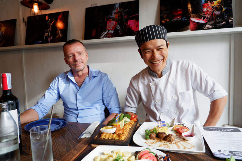 Nippon Lindquist, 59, restaurant manager, with head chef Jakkaphong Singhaphrom.