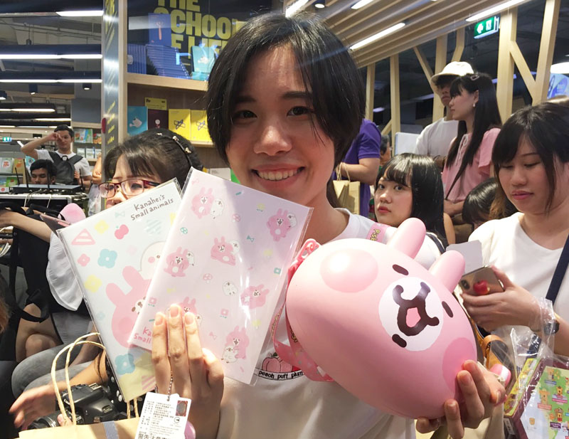 Itchaya Aiemsongsak, 27, came carrying a Usagi lunchbox. “She uses those stickers with me all the time,” her accompanying boyfriend said. 