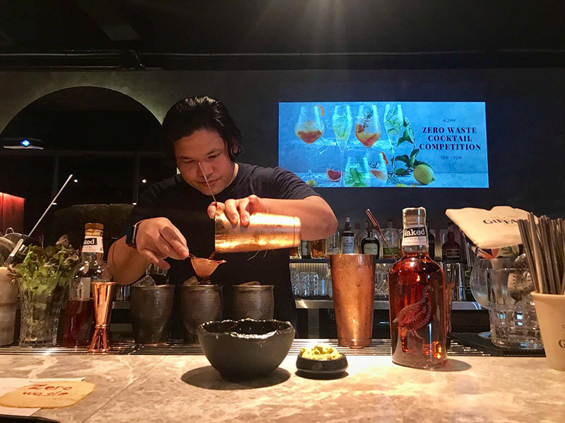 Rojanat Charoensri, the winner of Thailand’s first zero-waste cocktail contest on June 19, 2019 at Suk Bar. Photo: Zero Waste Cocktail Competition / Courtesy