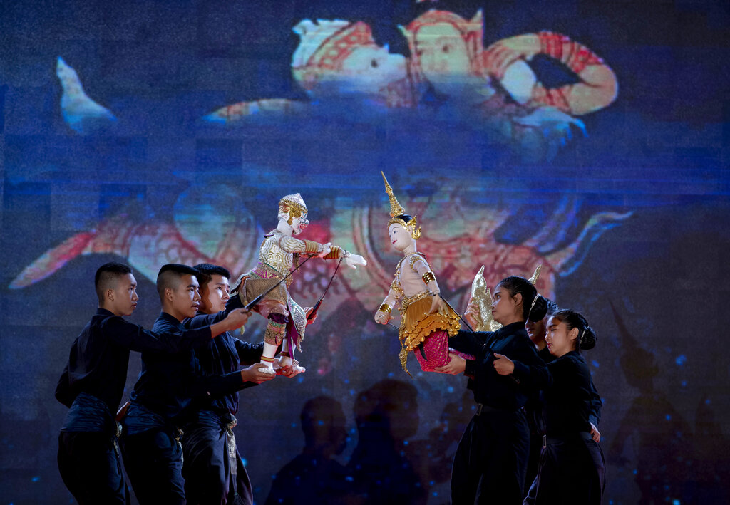 Dancers perform during the opening ceremony of the ASEAN leaders summit in Bangkok, Thailand, Sunday, June 23, 2019. Photo: Gemunu Amarasinghe / AP