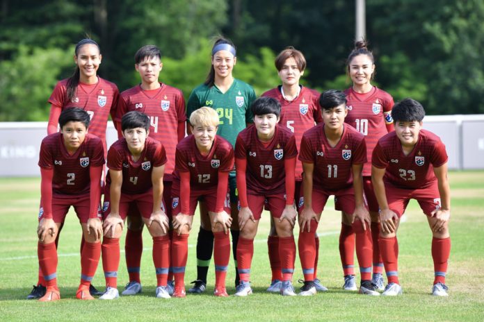 The Thai national women's football team. The Thai national women's football team.