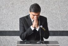 Abhisit Resigns as MP After Dems Join Pro-Junta Coalition Abhisit Vejjajiva resigns as Democrat MP at the TOT Auditorium on June 5, 2019.