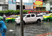 Today: Monsoon Rain to Batter Much of Thailand Flooded streets on June 7, 2019 in central Bangkok. Photo: Smile_weak / Twitter