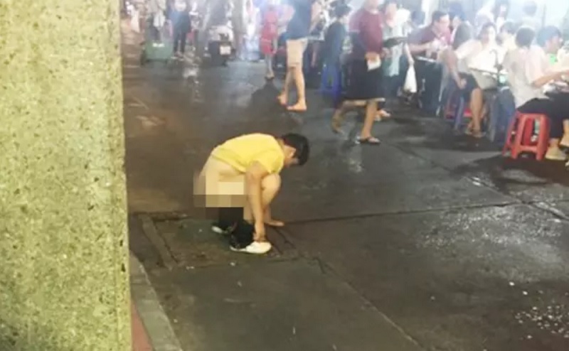 yaowarat-defacate.jpg