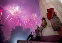 Concerts, Fireworks and a Military Parade Mark July Fourth Fireworks seen from the Lincoln Memorial explode over the Potomac River for Independence Day, Thursday, July 4, 2019, in Washington. Photo: Andrew Harnik / AP
