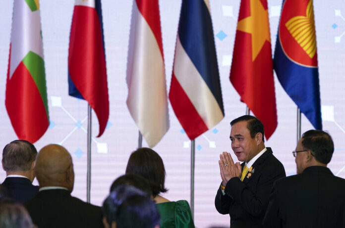 Prayuth Chan-ocha greets during the opening ceremony of the Association of Southeast Asian Nations (ASEAN) Foreign Ministers meeting in Bangkok, Thailand, Wednesday, July 31, 2019. Photo: Gemunu Amarasinghe / AP