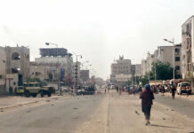 Missile Attack, Suicide Bombings Kill at Least 40 in Yemen Security forces gather at the site of a deadly attack in Aden, Yemen, Thursday, Aug. 1, 2019. A Yemen health official and witnesses say at least 40 people have been killed and dozens wounded in a missile attack and coordinated suicide bombings in the southern port city of Aden. Photo: Nariman El-Mofty / AP