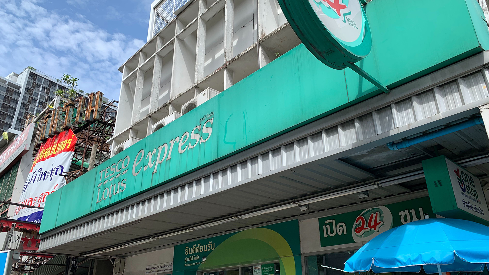 Tesco Lotus Express Drops Plastic Bags For Small Purchases
