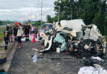 11 Killed After Truck Crashes Van Carrying Migrant Workers Crash scene on Route 317 in Wang Sombun district, Sakaeo on Aug. 18.
