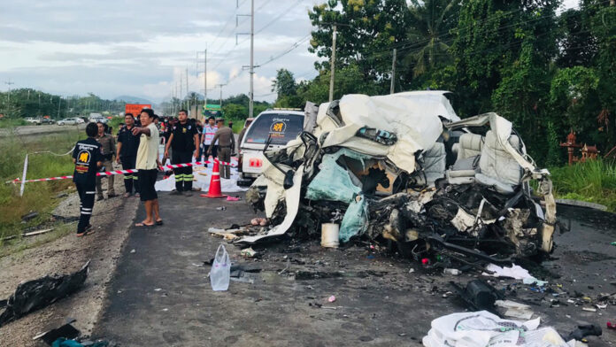 Crash scene on Route 317 in Wang Sombun district, Sakaeo on Aug. 18.