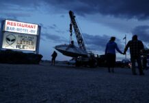 Stage Set in Nevada as Earthlings Arrive for Area 51 Events