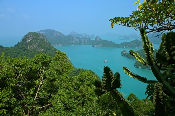 Mu Koh Ang Thong National park in January 2014. Photo: Nicolas Vollmer / Flickr Mu Koh Ang Thong National park in January 2014. Photo: Nicolas Vollmer / Flickr