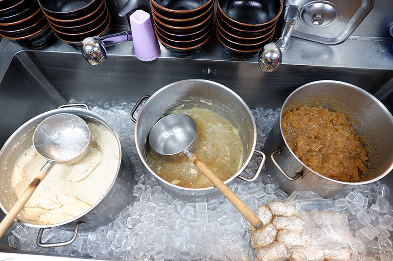 Stock for chicken, seafood, and beef soup.