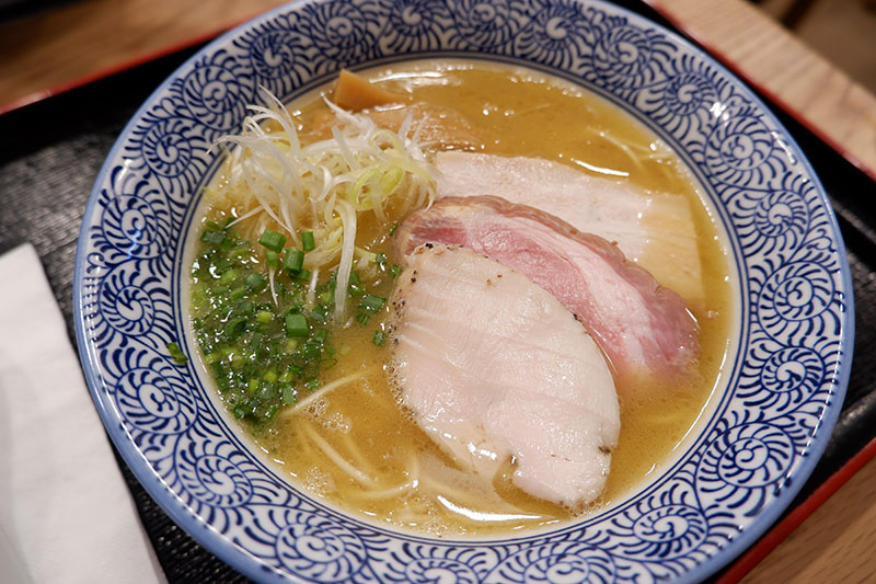 Chashu Noko Gyokai Ramen (240 baht).