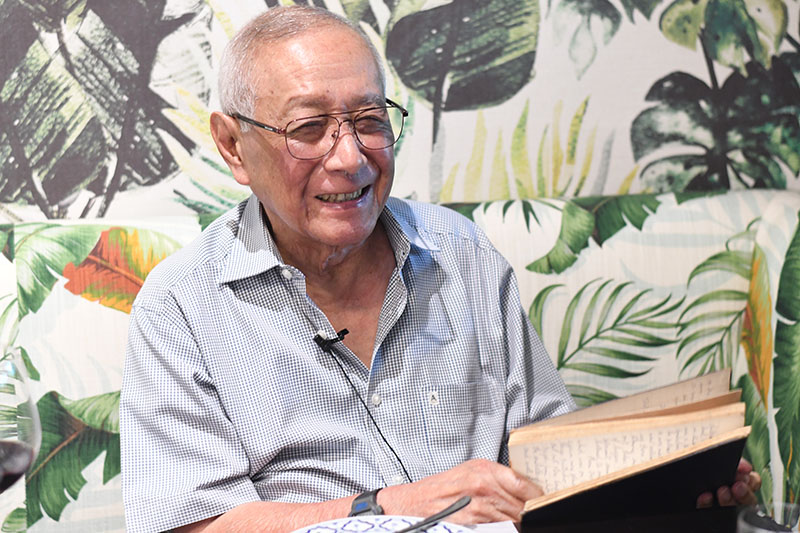 Anussorn Thavisin holds his journal on Aug. 30, 2019.