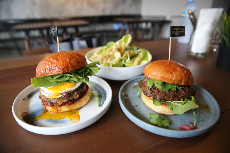 Chunky’s Wife Beef Burger (330 baht) and Palo Pulled Pork Burger (280 baht).