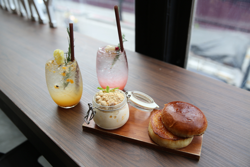Passionfruit and Pineapple Soda (95 baht), Rose and Lychee Soda (85 baht), and Vanilla and Yolk Ice Cream with Brulee Bun (180 baht).