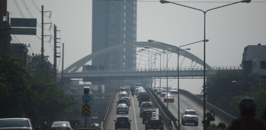 Bang Phlat Intersection enshrouded in PM 2.5 smog on Sept. 30, 2019.
