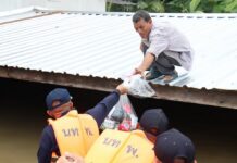 Isaan Flood Update: Gov’t Dinner Party Cancelled, Donation Race Begins