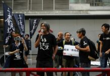2 Sides Scuffle in Hong Kong as Chinese National Day Begins