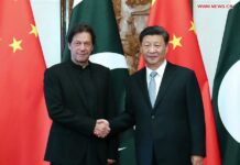 Xi Backs Pakistan’s Kashmir Claim in Meeting With PM