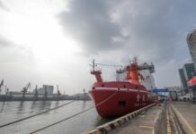 China’s First Homegrown Polar Icebreaker to Start Its Maiden Voyage
