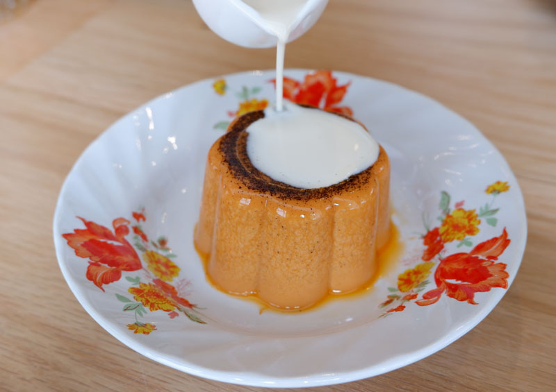 Thai Tea Panna Cotta (120 baht).