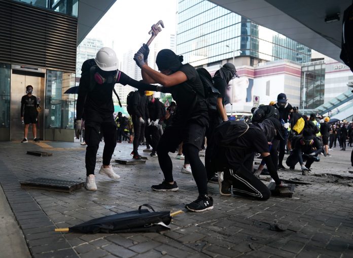 A file photo of rioters in Hong Kong. Image: Xinhua.