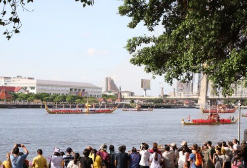 Royal Barge Rehearsal Was a Truly Majestic Exercise