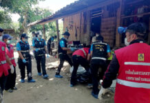 Burmese Man Suspected of Stabbing 3 to Death in Chiang Mai Police at the hut where three workers were stabbed to death on Oct. 22, 2019.