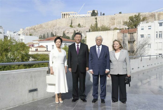 Chinese President Xi Jinping and his wife Peng Liyuan visit the Acropolis Museum accompanied by Greek President Prokopis Pavlopoulos and his wife Vlassia Pavlopoulou-Peltsemi in Athens, Greece, Nov. 12, 2019. Photo: Li Xueren / Xinhua Chinese President Xi Jinping and his wife Peng Liyuan visit the Acropolis Museum accompanied by Greek President Prokopis Pavlopoulos and his wife Vlassia Pavlopoulou-Peltsemi in Athens, Greece, Nov. 12, 2019. Photo: Li Xueren / Xinhua