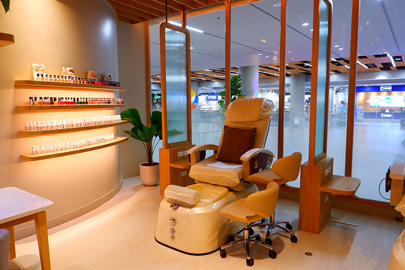 Namm spa's mani-pedi area.