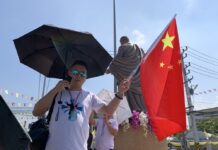 Chinese Catholics Flock to See Pope Francis in Thailand