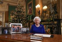 Queen Elizabeth II to Admit ‘Bumpy’ Year in Christmas Speech