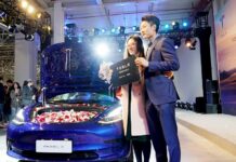 1st Batch of China-Produced Tesla Cars Delivered in Shanghai