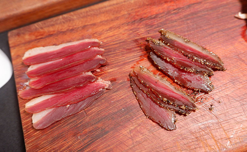 Dried duck, both without and with pepper.